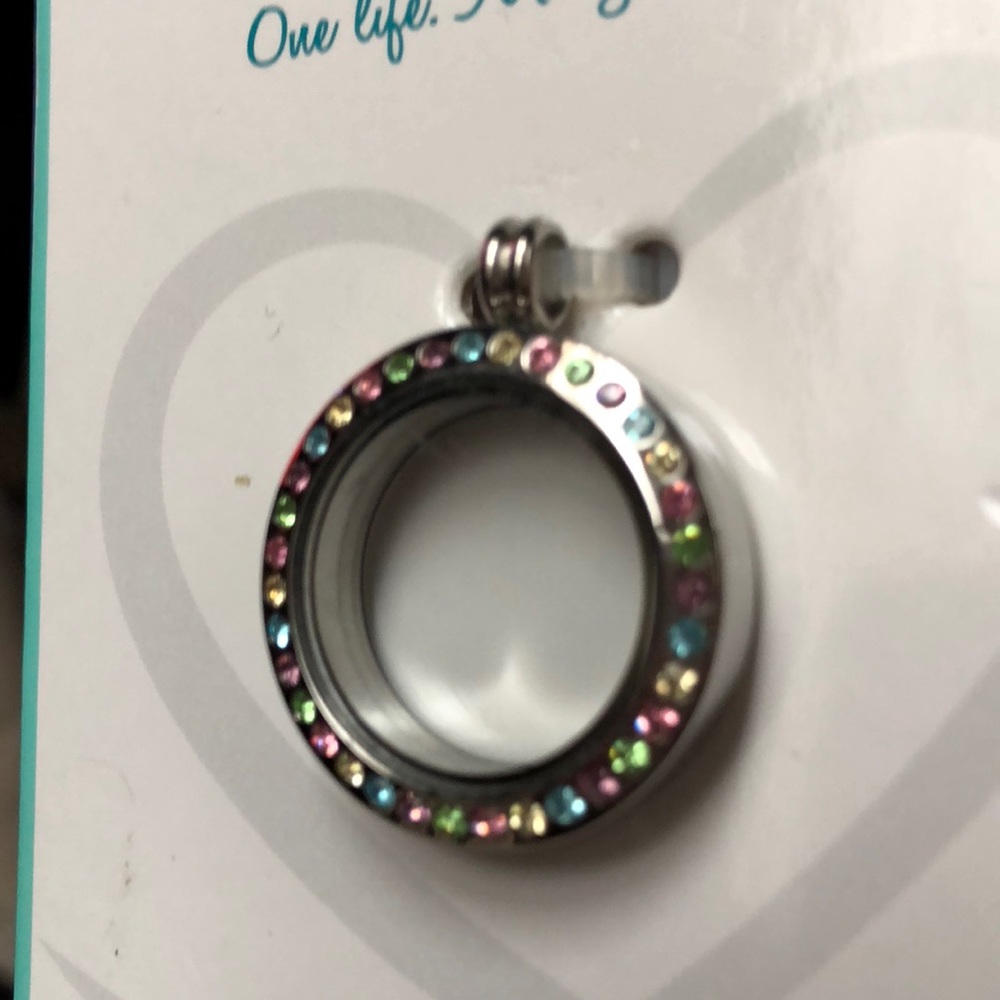 Blue La Rue Locket MWT - Picture 2 of 3